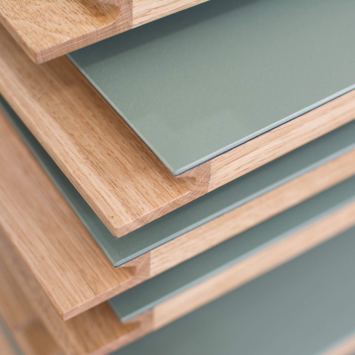 Bild einer mit Linoleum beschichteten Holzplatte