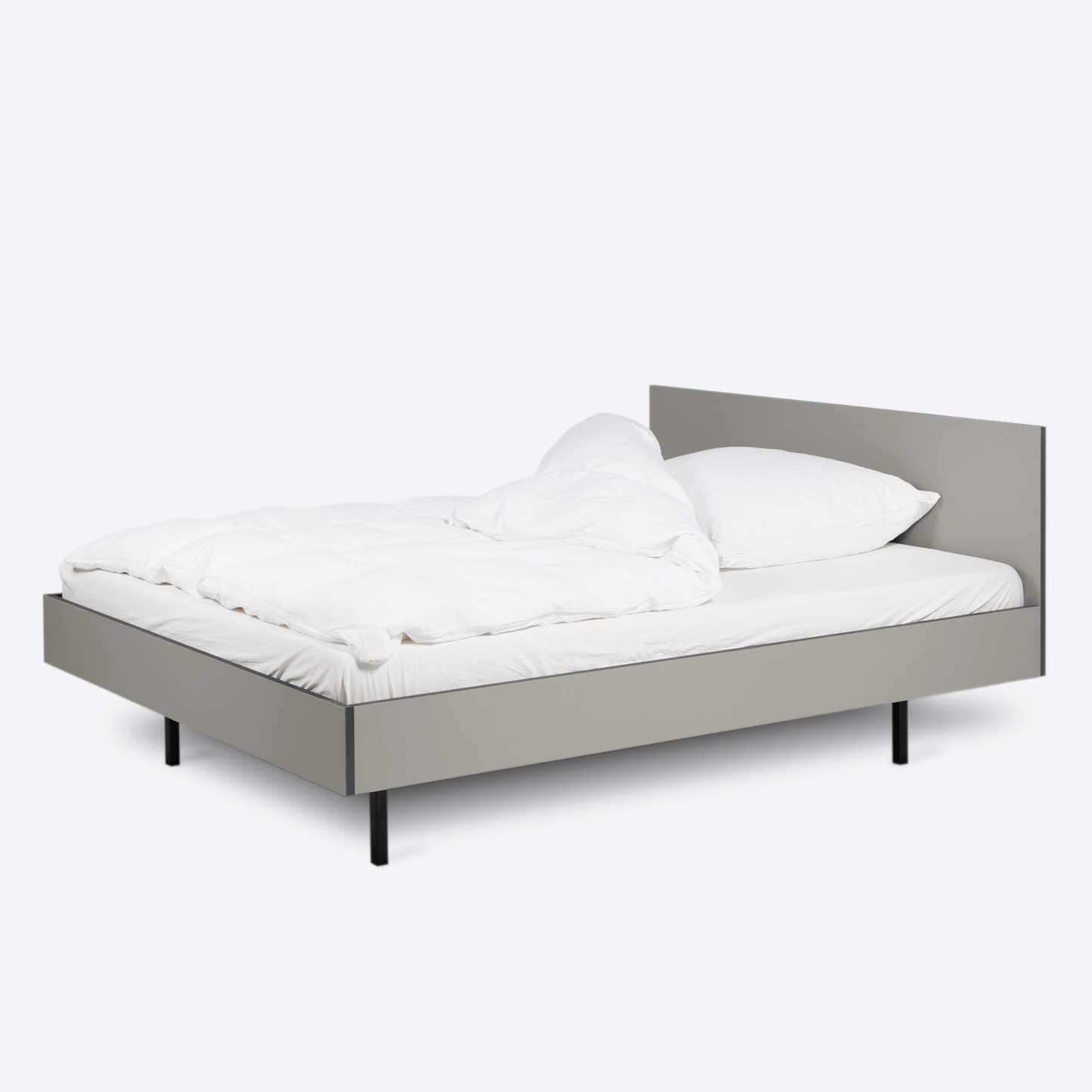 graues Linoleumbett von Bartmann mit weißen hintergurnd