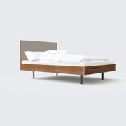 Unidorm Nussbaum - Holzbett mit Kopfteil 180 x 200 cm