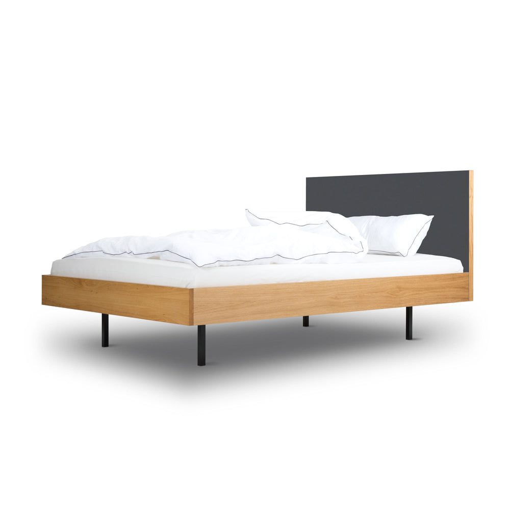 
                  
                    Unidorm Eiche - Holzbett mit Kopfteil 200 x 200 cm
                  
                