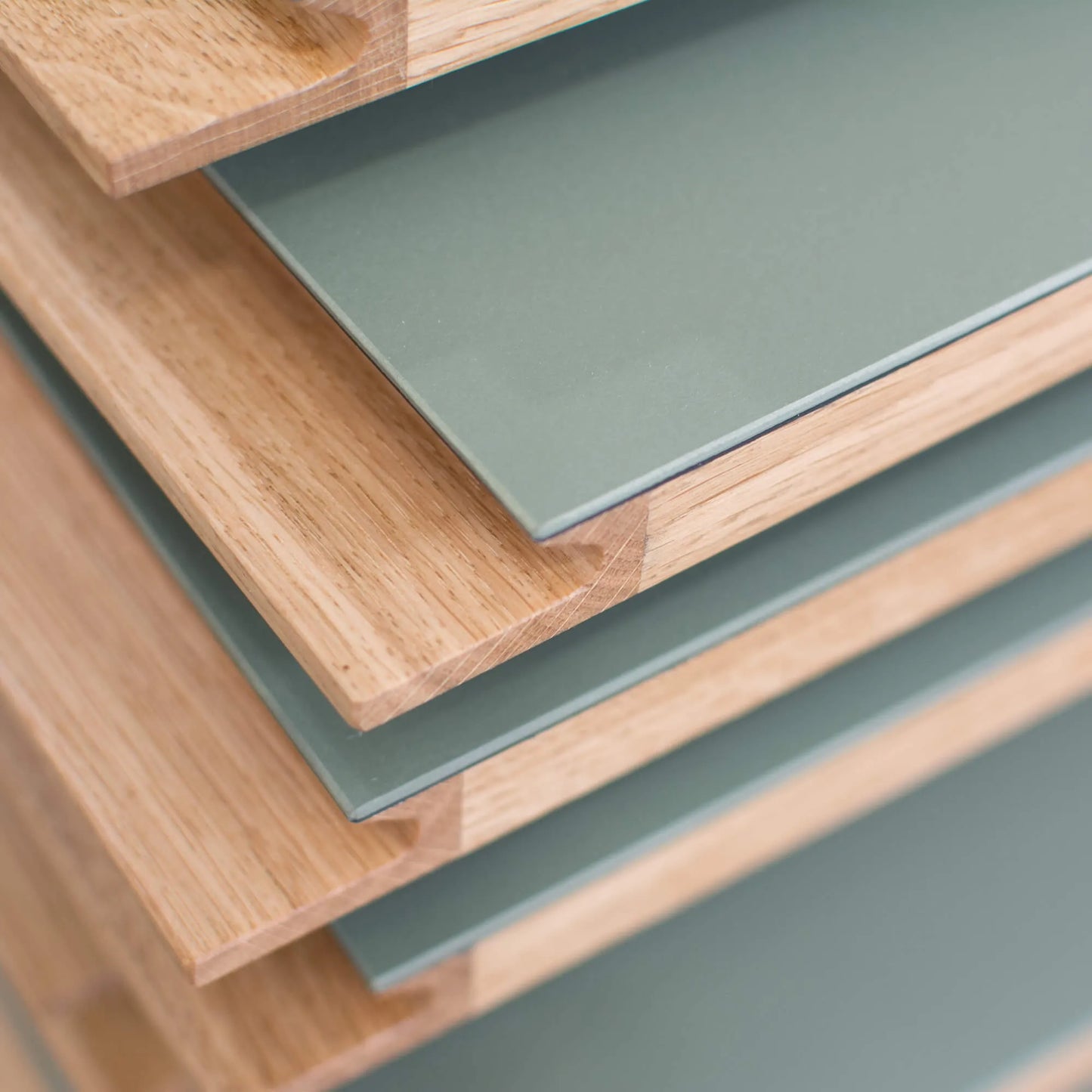 Bild einer mit Linoleum beschichteten Holzplatte