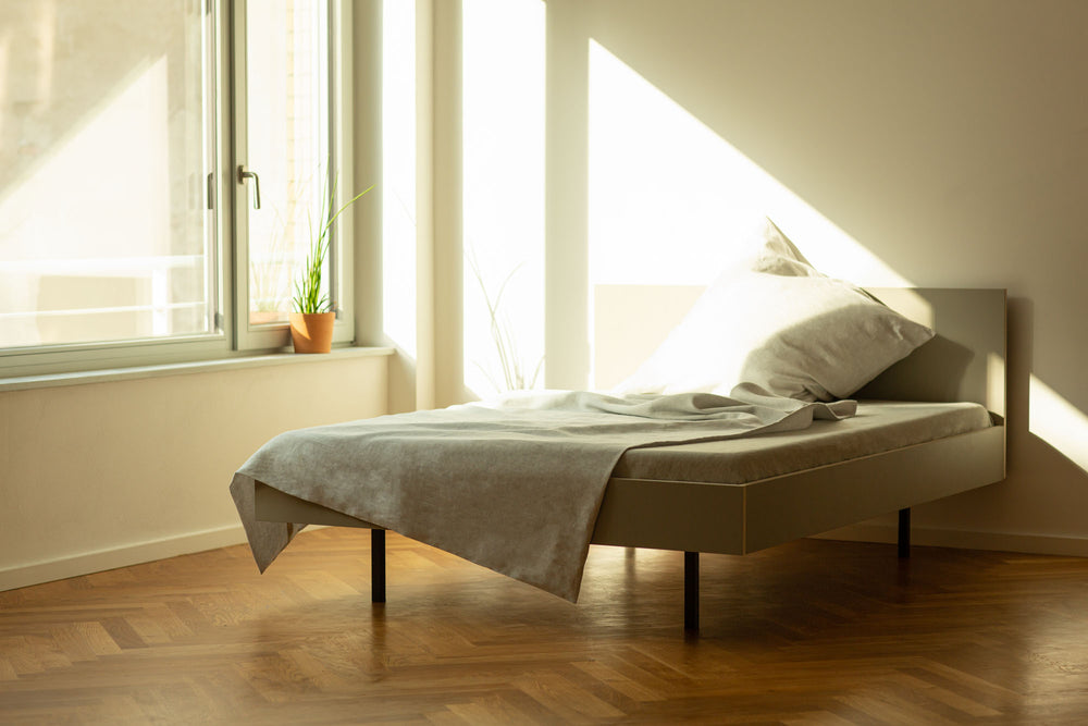 
                  
                    Linoleumbett mit Kopfteil 90 x 200 cm
                  
                