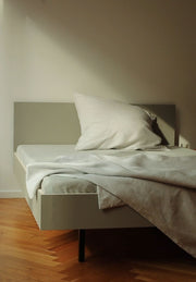 Linoleumbett mit Kopfteil 120 x 200 cm