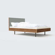 Unidorm Nussbaum - Holzbett mit Kopfteil 180 x 200 cm